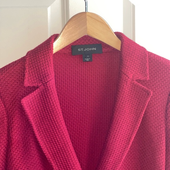 ST. JOHN Santana Red Knit One-Button Blazer Jacket Gunmetal Hardware Size 4 - Picture 3 of 11